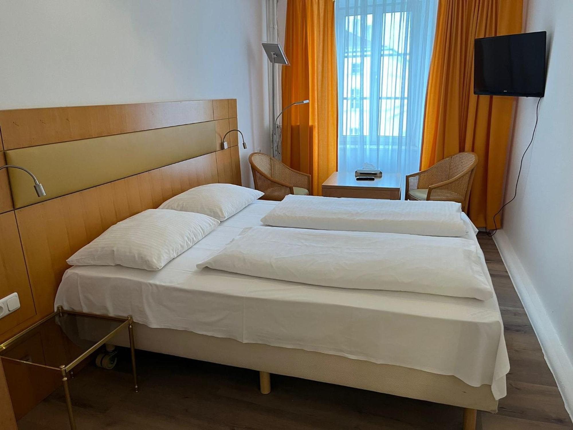 City Hotel Post 22 براوناو آم إن المظهر الخارجي الصورة